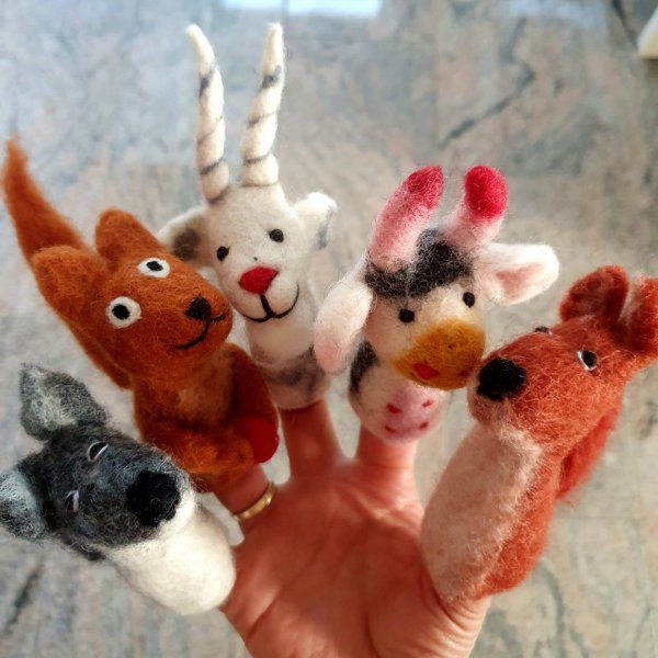 Bilinguales Lernen mit Fingerpüppchen