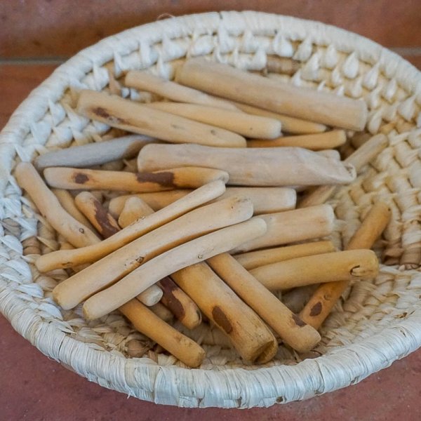 Holzstäbe zum Experimentieren