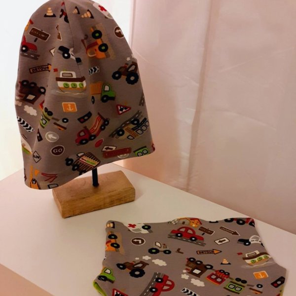 Selbst geschneiderte Mützchen für kleine Wigwams